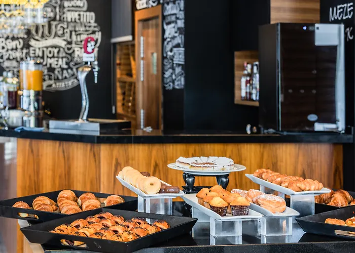 Hotel Madrid Chamartin, Affiliated By Melia