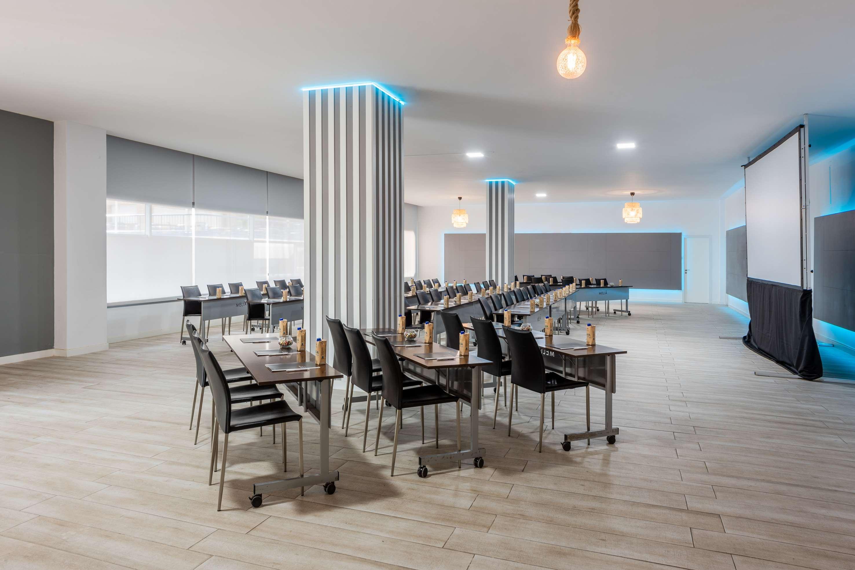 Hotel Chamartin, Affiliated By Melia Madryt