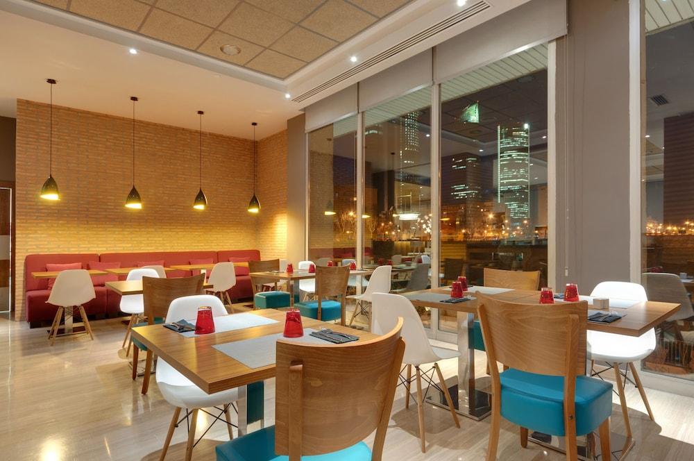 Chamartin, Affiliated By Melia Hotel Madryt